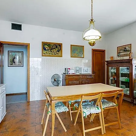 Villa In With Garda Views Torri Del Benaco